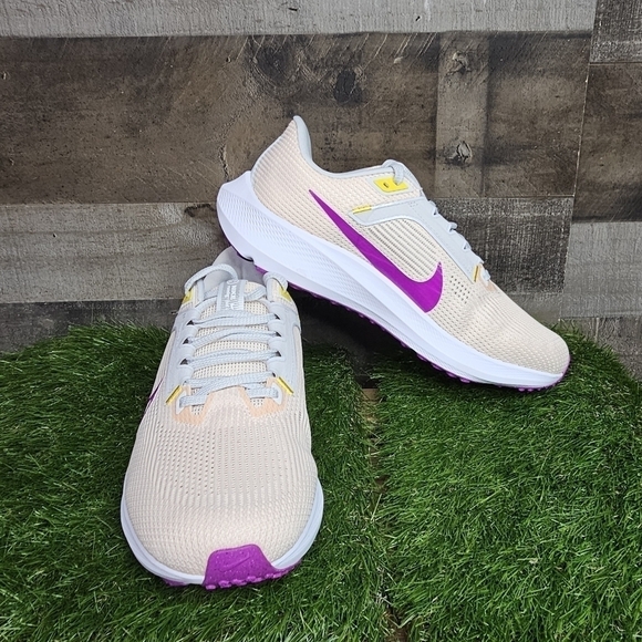 New Nike Pegasus 40 Women's Road Running Shoes (Extra Wide) - Picture 9 of 11